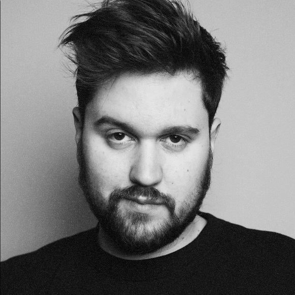 Meet your Posher, Travis - Picture 2 of 4